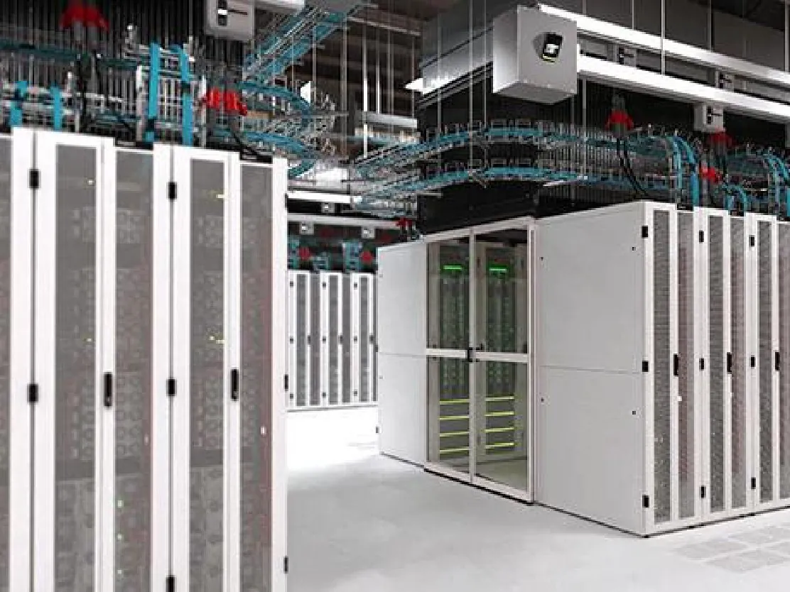 AI server cluster pre-shipment integration testing / AI 服务器集群出口前联调